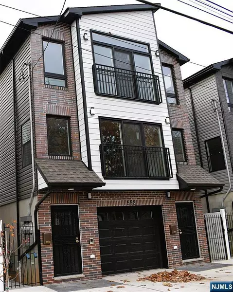 593 18th ST, Newark, NJ 07103