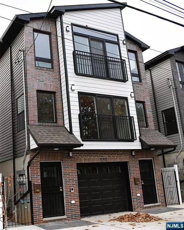 Newark, NJ 07103,593 18th ST