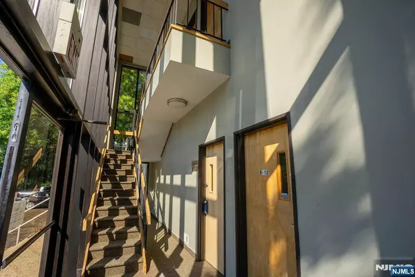 Mountain Lakes Boro, NJ 07046,115 Us Highway 46 #B12