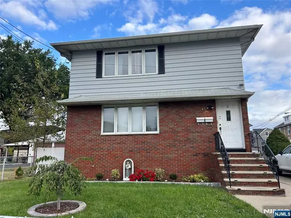 41 Miller AVE #1, Elmwood Park, NJ 07407