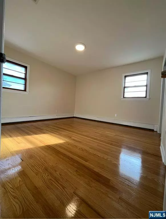 Elmwood Park, NJ 07407,41 Miller AVE #1