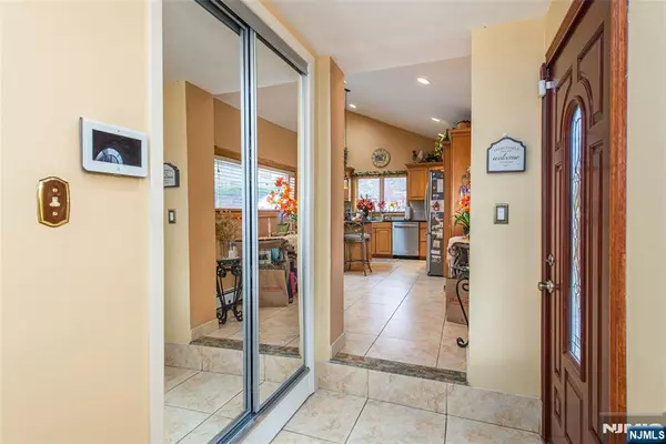 Wayne, NJ 07470,1 Lenape TRL