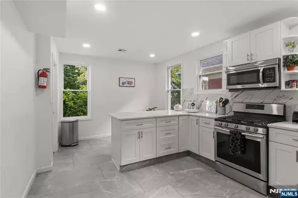 Newark, NJ 07108,37 Vernon AVE