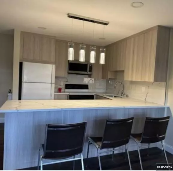 Park Ridge, NJ 07656,95 N Maple AVE #2095