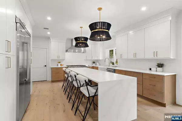 Ramsey, NJ 07446,199 Darlington AVE