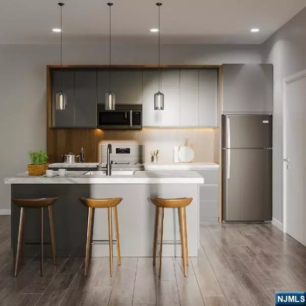 Englewood, NJ 07631,20 Grand AVE #504