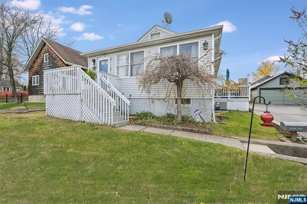 Bloomingdale, NJ 07403,19 Pearl ST