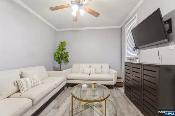 Wallington, NJ 07057,187 Wallington AVE #1st Floor