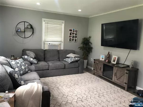 Pequannock Township, NJ 07444,16 Brookside AVE