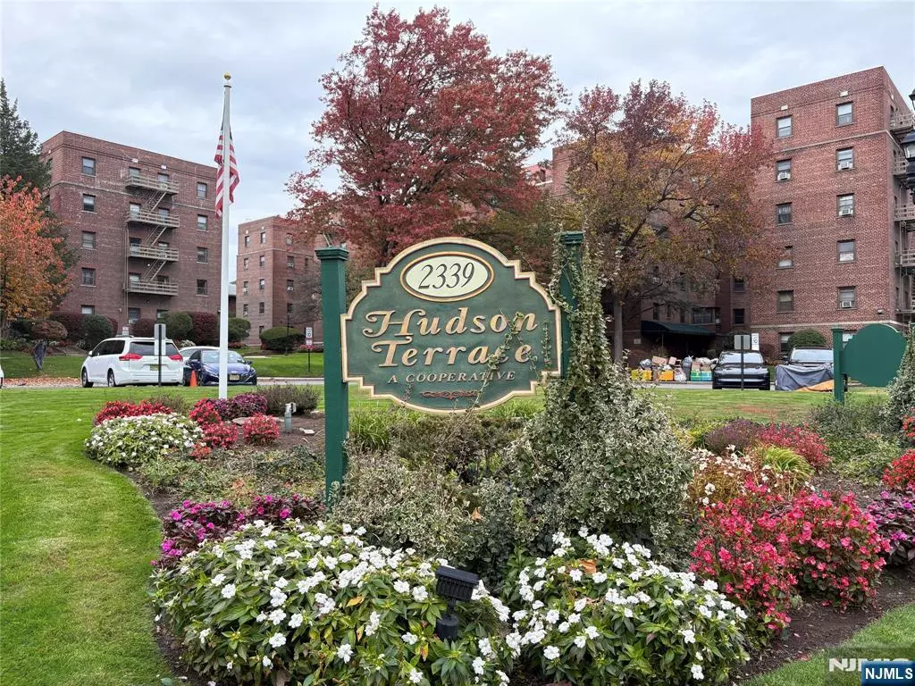 Fort Lee, NJ 07024,2329 Hudson TER #C3