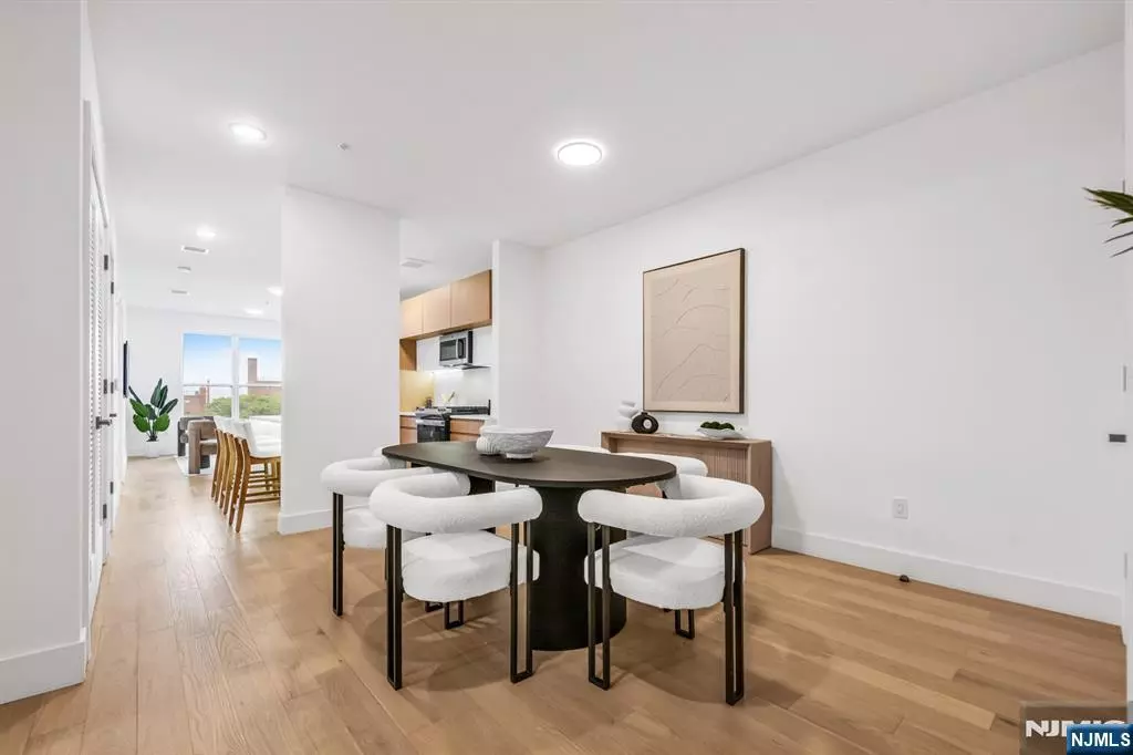 Union City, NJ 07087,649 38th ST #505