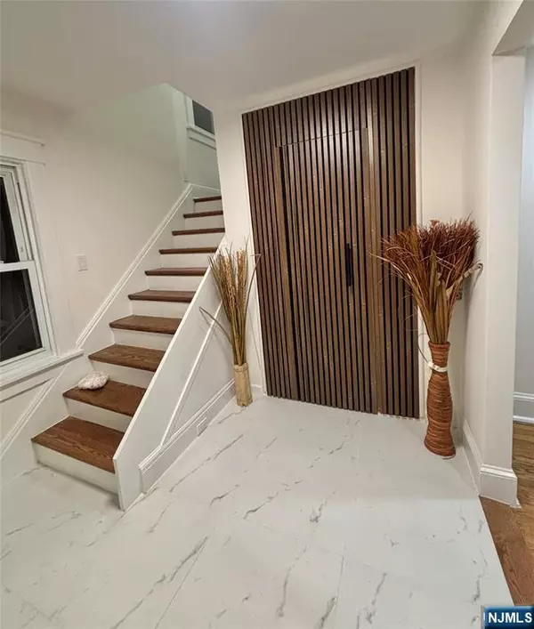 Little Falls, NJ 07424,96 Montclair AVE