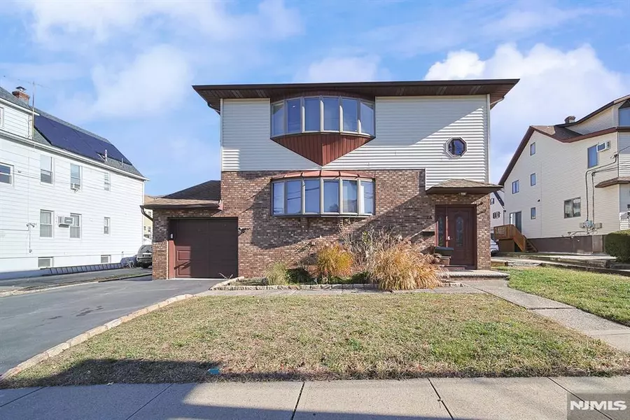 28 Scudder ST #2, Garfield, NJ 07026