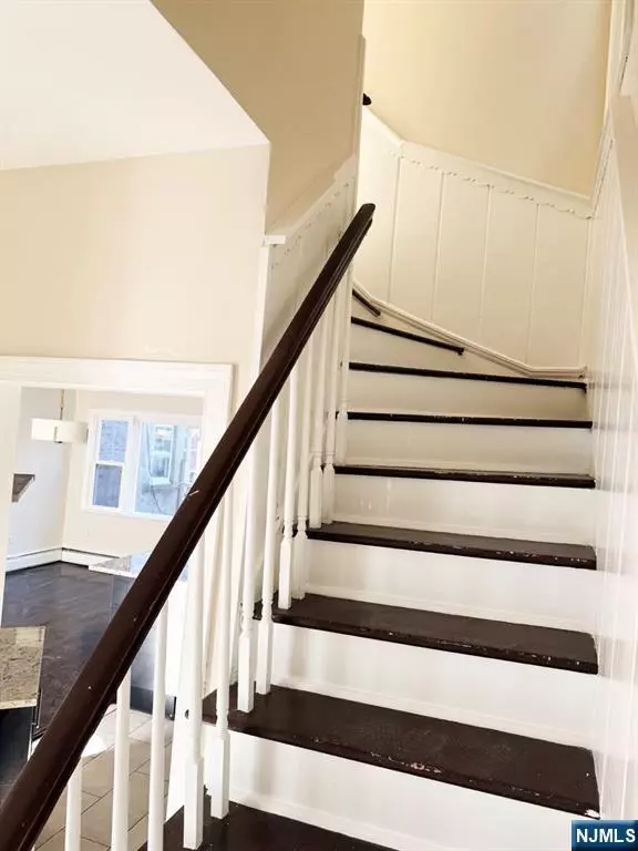 West New York, NJ 07093,6013 Buchanan PL