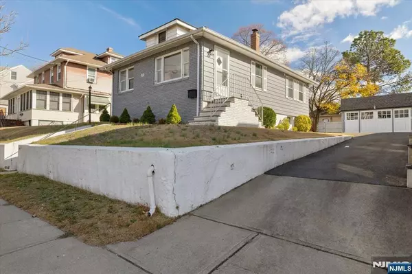 Fair Lawn, NJ 07410,79 Lincoln AVE