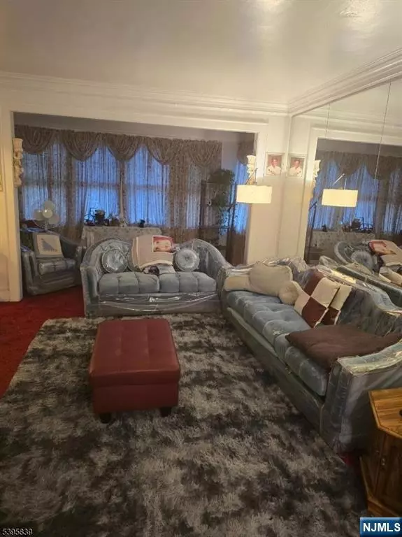 Newark, NJ 07106,18 Spencer ST