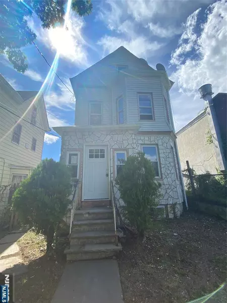 123 Haledon AVE, Paterson, NJ 07522