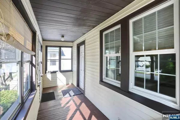 Bergenfield, NJ 07621,9 New York AVE