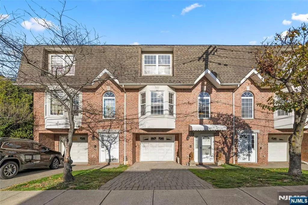 Palisades Park, NJ 07650,29 Prospect ST