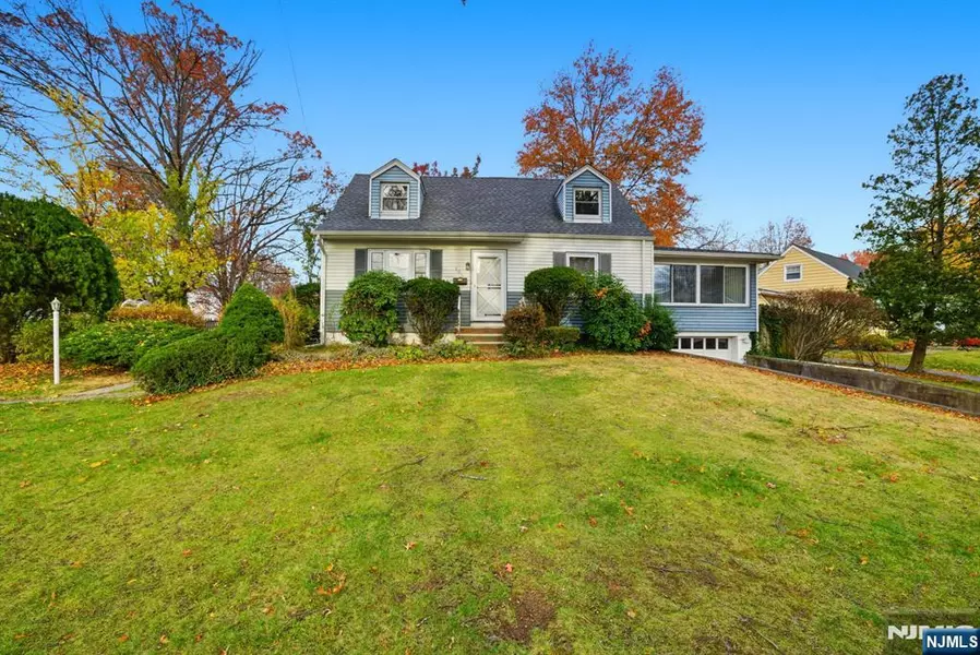 165 Hebberd AVE, Paramus, NJ 07652