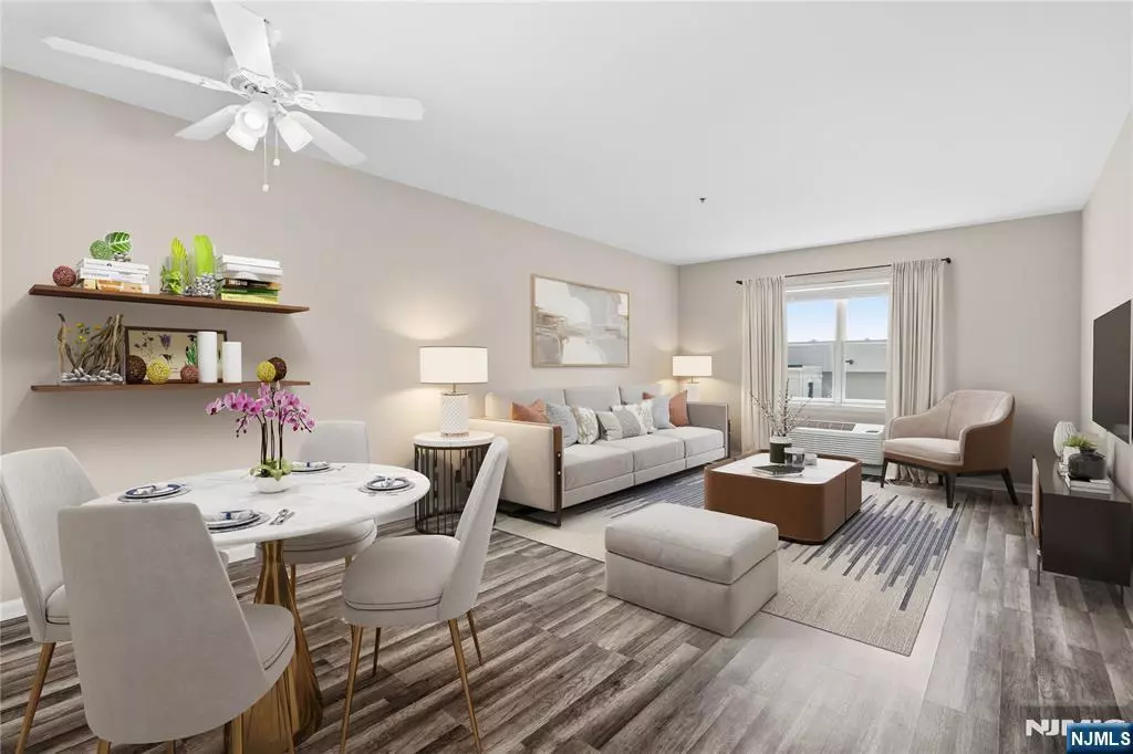 Edgewater, NJ 07020,905 River RD #309