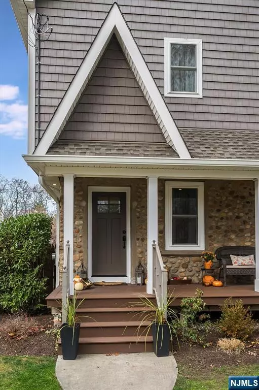 Livingston, NJ 07039,91 Keyes RD