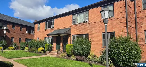 Fort Lee, NJ 07024,2173 Central RD #C