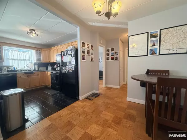Hackensack, NJ 07601,25 Jefferson ST #3E