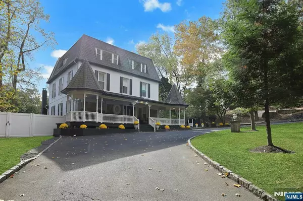 Woodcliff Lake, NJ 07677,80 Prospect AVE