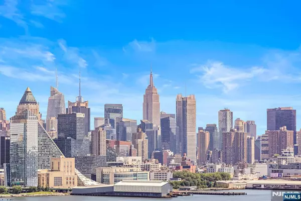 West New York, NJ 07093,6040 Boulevard East #32E