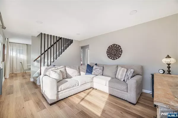 Saddle Brook, NJ 07663,169 Cambridge AVE