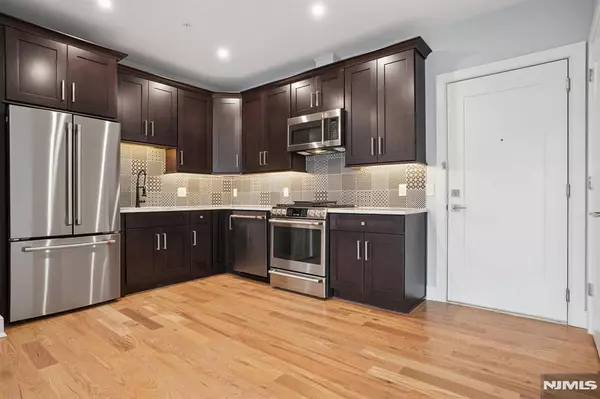 Bloomfield, NJ 07003,108 Montgomery ST