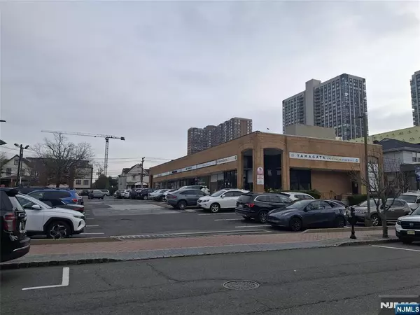 Fort Lee, NJ 07024,1636 Palisade