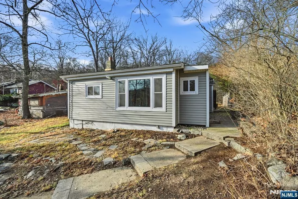 West Milford, NJ 07480,33 Setting Sun TRL