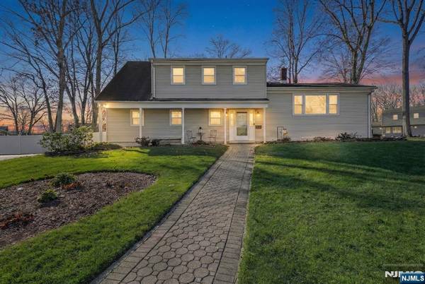 9 Allison CT, Wayne, NJ 07470