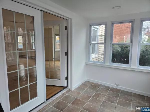 Leonia, NJ 07605,316 Harold AVE