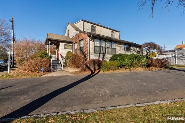 8-39 Lake ST, Fair Lawn, NJ 07410