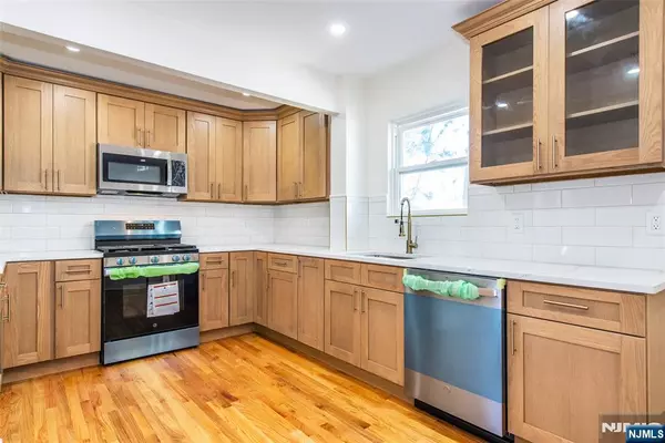 Maplewood, NJ 07040,79 Essex AVE