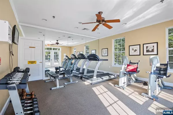 Elmwood Park, NJ 07407,134 Cory LN #134