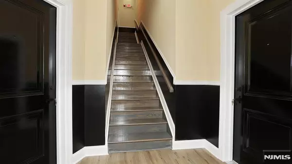 Lodi, NJ 07644,385 Passaic AVE #2