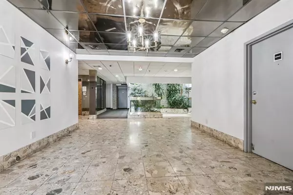 Hackensack, NJ 07601,279 Clark ST #A7