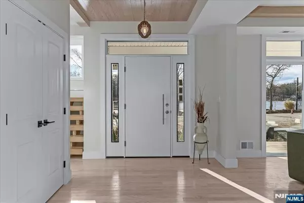 West Milford, NJ 07421,424 Lake Shore DR