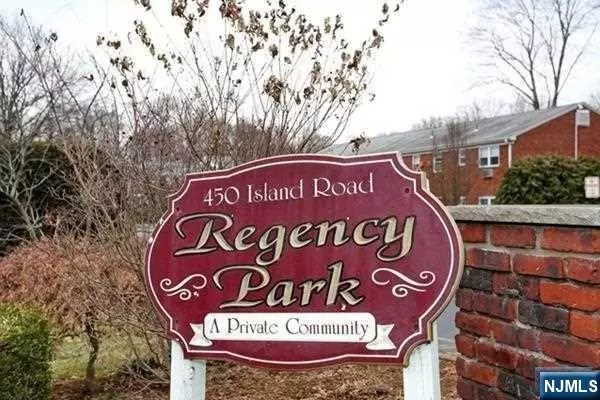 17 Regency PARK #17, Ramsey, NJ 07446