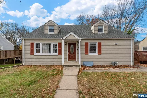 47 Browertown RD, Little Falls, NJ 07424