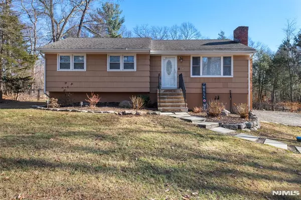 West Milford, NJ 07480,138 Ridge RD