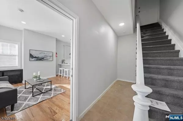 Bloomfield, NJ 07003,48 Spruce ST