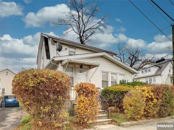 142 Carolina AVE, Irvington, NJ 07111