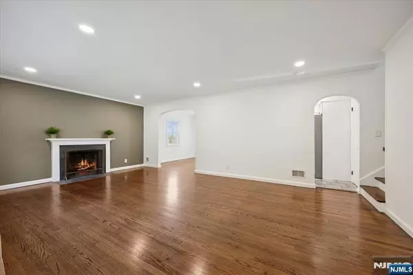 Morris Township, NJ 07960,272 Mount Kemble AVE