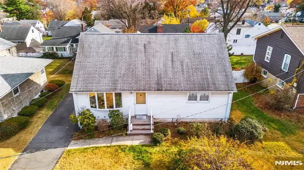 33 Graydon TER, Clifton, NJ 07013