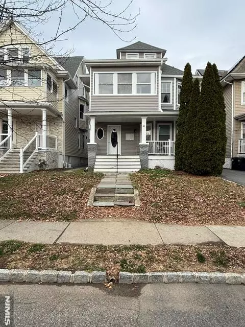 42 Willow ST #2, Montclair, NJ 07042